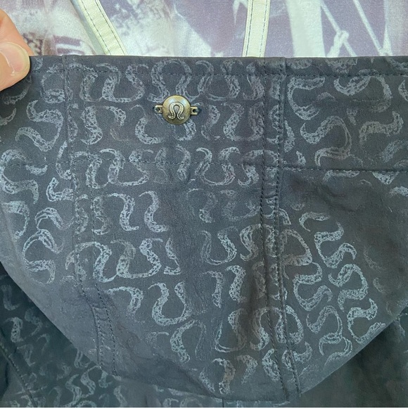 Lululemon Apres Yoga Black All Over Logo Jacket Rain Coat - Picture 8 of 16
